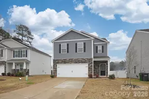 8140 Clairwood Dr, Charlotte, NC 28269 - Photo 1