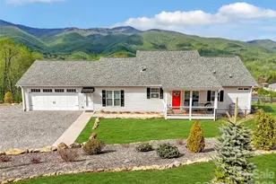 605 Red Bank Rd, Waynesville, NC 28786 - Photo 1