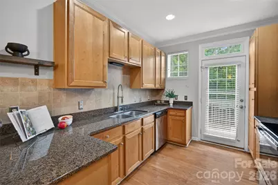 1508 Walnut View Drive, Charlotte, NC 28208 - Photo 7