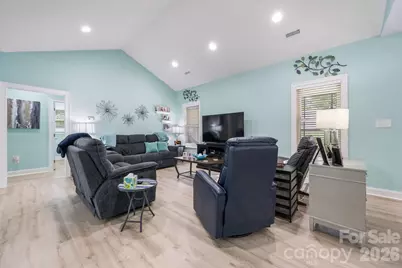 4850 Woodwinds Drive NE, Hickory, NC 28601 - Photo 19