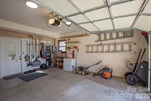 22 Stoney Nob Dr, Hendersonville, NC 28792 - Photo 7