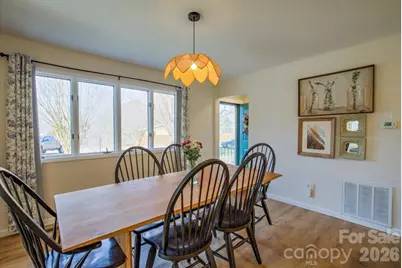 22 Stoney Nob Drive, Hendersonville, NC 28792 - Photo 9