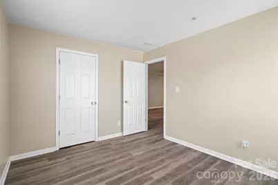 1134 Plaza Walk Drive, Charlotte, NC 28215 - Photo 17