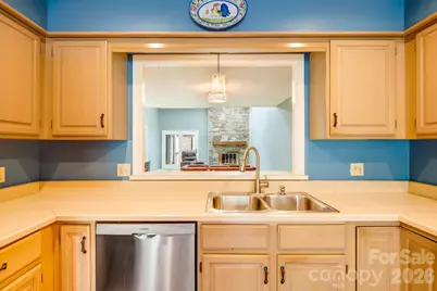 1104 Red Oak Drive, Hendersonville, NC 28791 - Photo 7