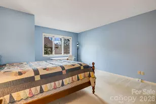 1104 Red Oak Dr, Hendersonville, NC 28791 - Photo 15