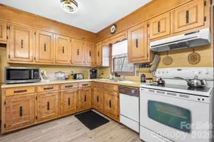 3384 Sheely Rd, Lenoir, NC 28645 - Photo 17