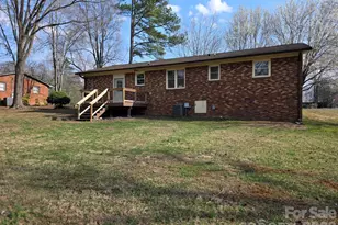 5285 E Holly Grove Rd, Thomasville, NC 27360 - Photo 11