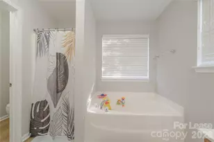 223 Stockbridge Dr, Spartanburg, SC 29301 - Photo 17