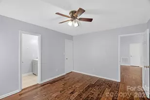 7015 Hunters Glen Dr, Charlotte, NC 28214 - Photo 13