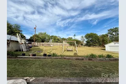 103 Magnolia Avenue, Great Falls, SC 29055 - Photo 29