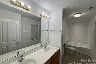 1701 Wilburn Park Ln, Charlotte, NC 28269 - Photo 25