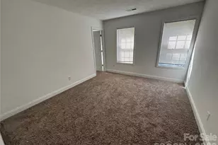 1701 Wilburn Park Ln, Charlotte, NC 28269 - Photo 31