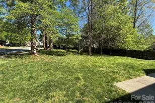 1701 Wilburn Park Ln, Charlotte, NC 28269 - Photo 39