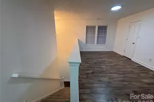 1701 Wilburn Park Ln, Charlotte, NC 28269 - Photo 17