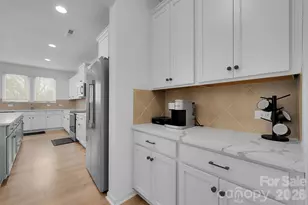 1112 Overland Dr, Dallas, NC 28034 - Photo 9