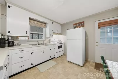 7218 Martin Road, Newland, NC 28657 - Photo 11