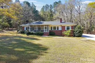 46 Pinecrest Ave, Great Falls, SC 29055 - Photo 1