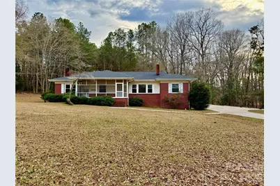 46 Pinecrest Avenue, Great Falls, SC 29055 - Photo 1