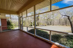 46 Pinecrest Ave, Great Falls, SC 29055 - Photo 7