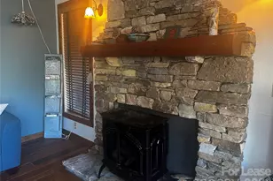 300 Creekside Wy, Burnsville, NC 28714 - Photo 9