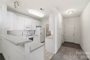 16742 Amberside Rd E, Cornelius, NC 28031 - Photo 3