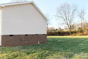 269 Green Meadows Dr, Taylorsville, NC 28681 - Photo 37