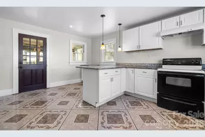 204 22nd Avenue NE, Hickory, NC 28601 - Photo 3