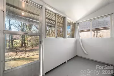 204 22nd Avenue NE, Hickory, NC 28601 - Photo 13