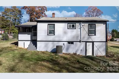 204 22nd Avenue NE, Hickory, NC 28601 - Photo 15