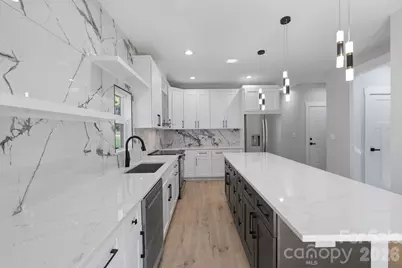 908 30th Avenue Drive NW, Hickory, NC 28601 - Photo 5