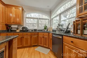 510 SE Stonecroft Ct SE, Lenoir, NC 28645 - Photo 21