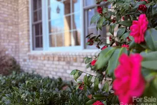 510 SE Stonecroft Ct SE, Lenoir, NC 28645 - Photo 5