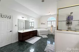 510 SE Stonecroft Ct SE, Lenoir, NC 28645 - Photo 33