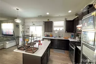 7422 Larwill Ln, Charlotte, NC 28216 - Photo 17