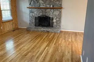 3840 Cherry Grove Dr, Hickory, NC 28602 - Photo 5