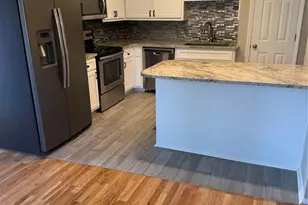 3840 Cherry Grove Dr, Hickory, NC 28602 - Photo 9