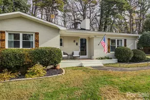 3318 Campbell Dr, Charlotte, NC 28205 - Photo 3