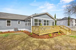 322 NE 57th Street NE, Oak Island, NC 28465 - Photo 33