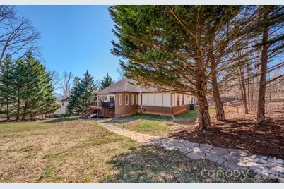 3975 Plantation Drive, Morganton, NC 28655 - Photo 7