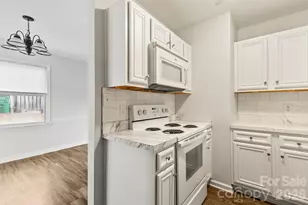 6041 Crape Myrtle Ln, Charlotte, NC 28216 - Photo 15