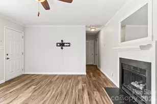 6041 Crape Myrtle Ln, Charlotte, NC 28216 - Photo 19