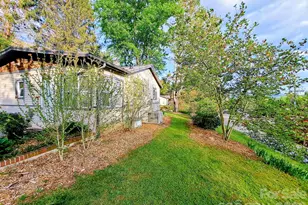8 Linda Vista Dr, Asheville, NC 28806 - Photo 3