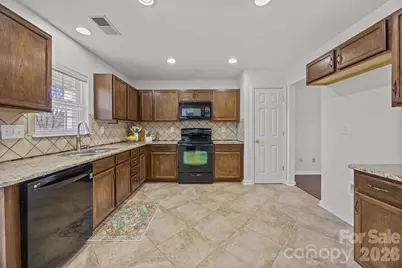 367 Courtland Court, Kannapolis, NC 28081 - Photo 7