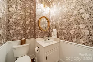 2209 Bay St, Charlotte, NC 28205 - Photo 17