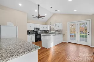 402 Shinnville Rd, Mooresville, NC 28115 - Photo 9