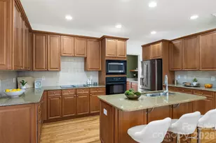 6817 Thornton Oaks Ct, Charlotte, NC 28270 - Photo 17