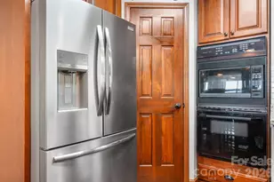 2184 Pine Mountain Dr, Connelly Springs, NC 28612 - Photo 17