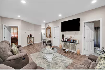 309 S Highland Street, Gastonia, NC 28052 - Photo 9