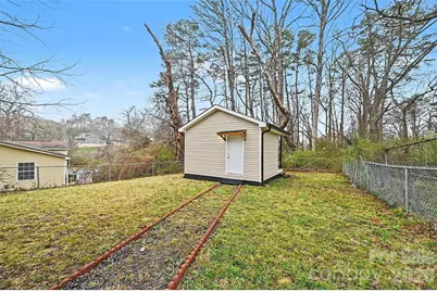 1910 Parkdale Avenue, Gastonia, NC 28052 - Photo 27
