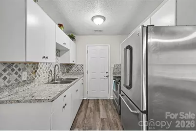 1910 Parkdale Avenue, Gastonia, NC 28052 - Photo 9